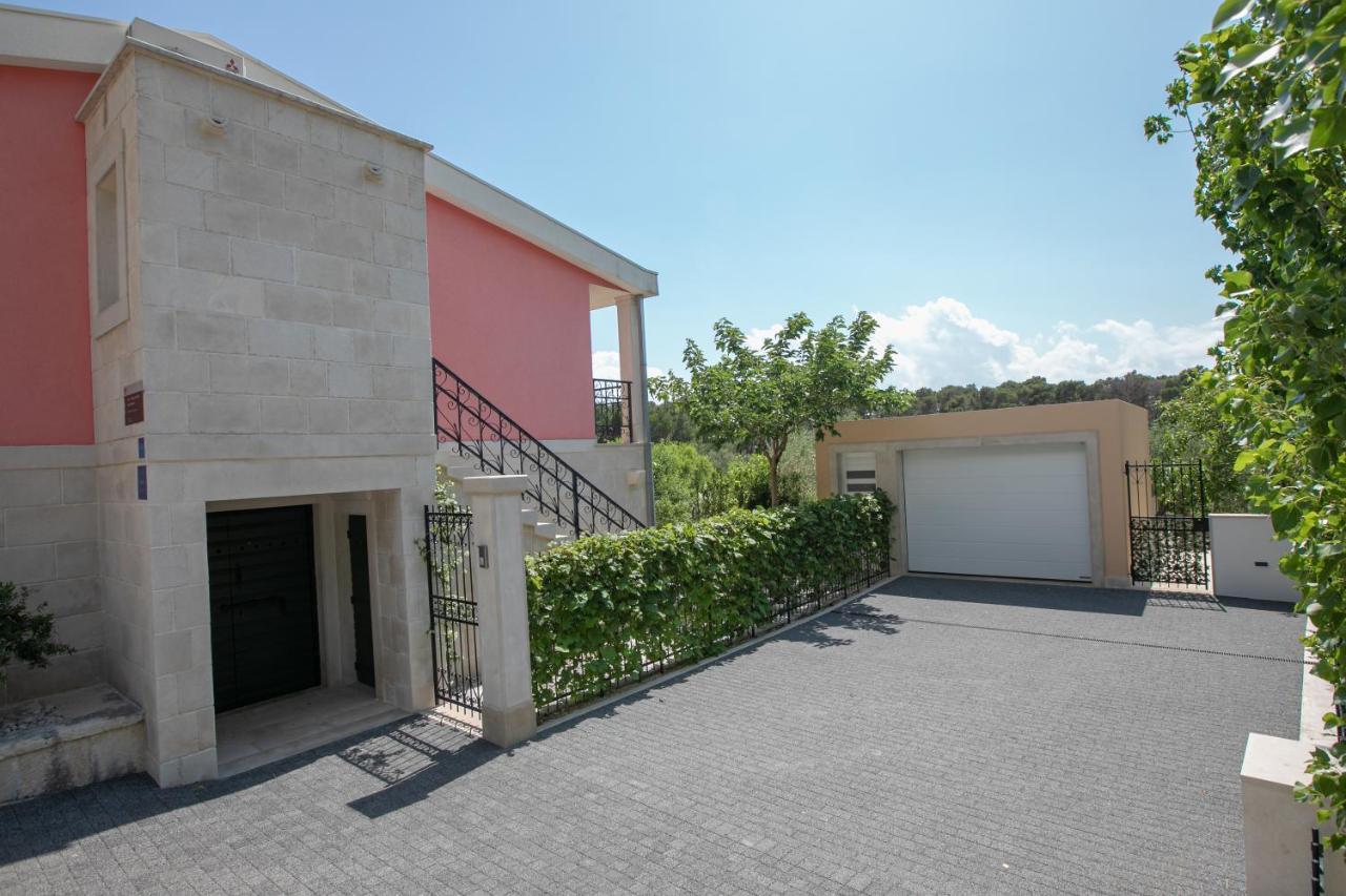 Apartment Vila Volicija ماكارسكا المظهر الخارجي الصورة