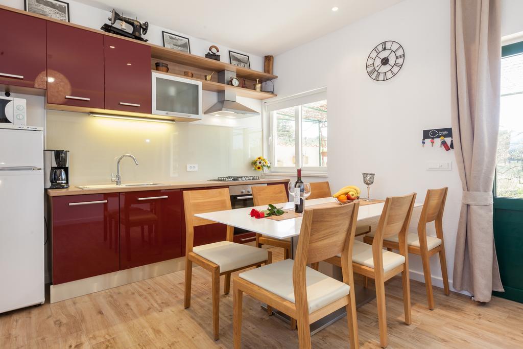 Apartment Vila Volicija ماكارسكا المظهر الخارجي الصورة