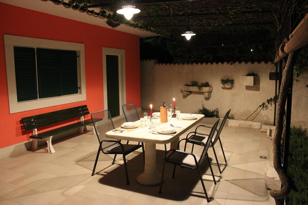 Apartment Vila Volicija ماكارسكا المظهر الخارجي الصورة